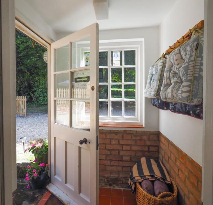Landford'S Cottage, Your Retreat! Exteriör bild